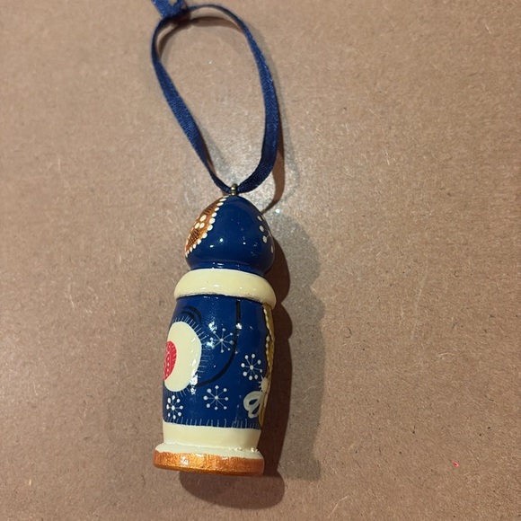 Doll in coat Xmas ornament - Picture 3 of 5